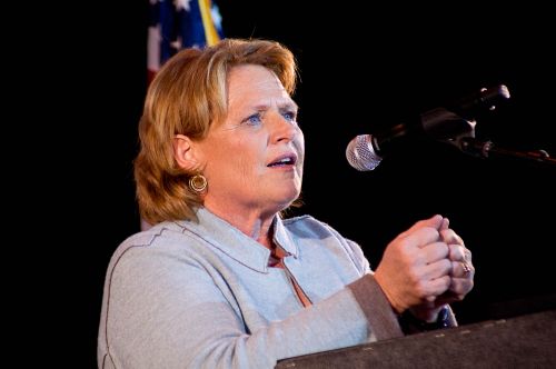 Heidi Heitkamp at rally - photograph by Raul Gomez