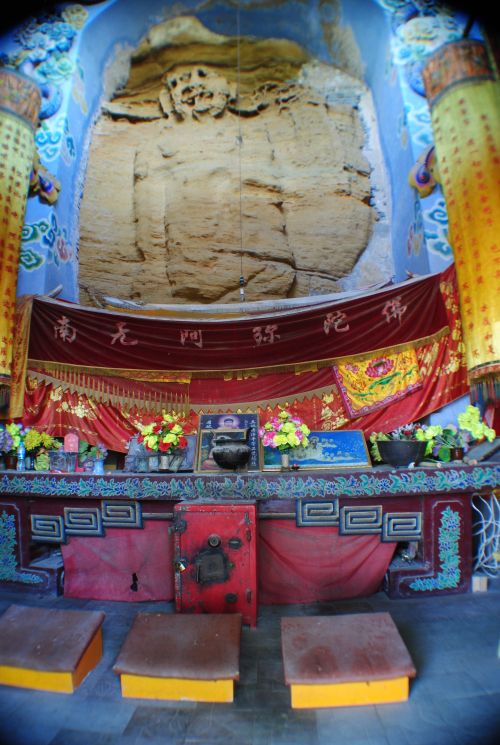 The Stone Buddha in Jieyin Temple - photograph by C.S. Hagen