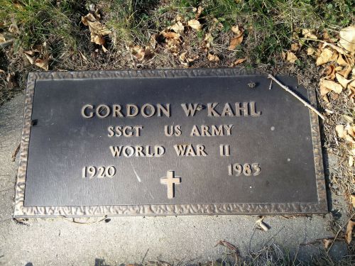 Gordon Kahl gravesite, Heaton, ND - photograph by Sabrina Hornung