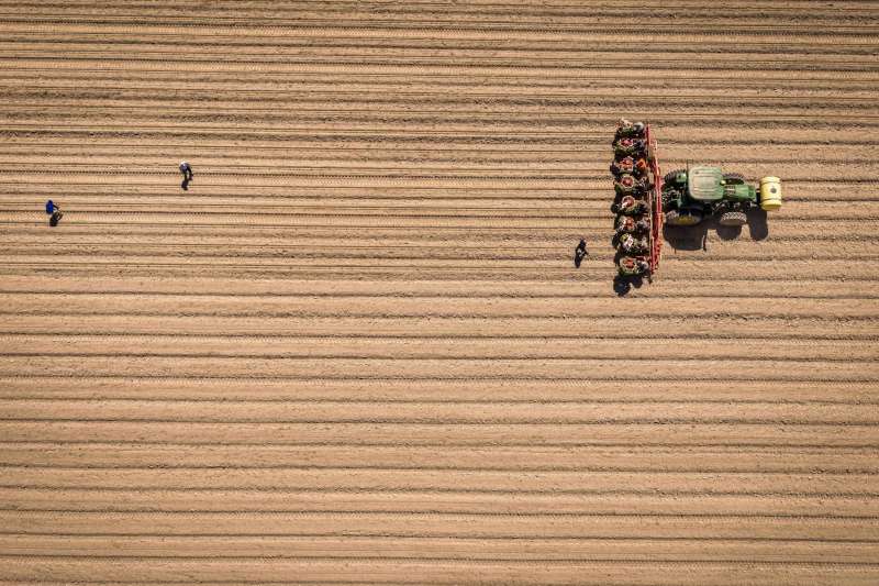 Federal funding for Grand Farms raises questions about public/private research